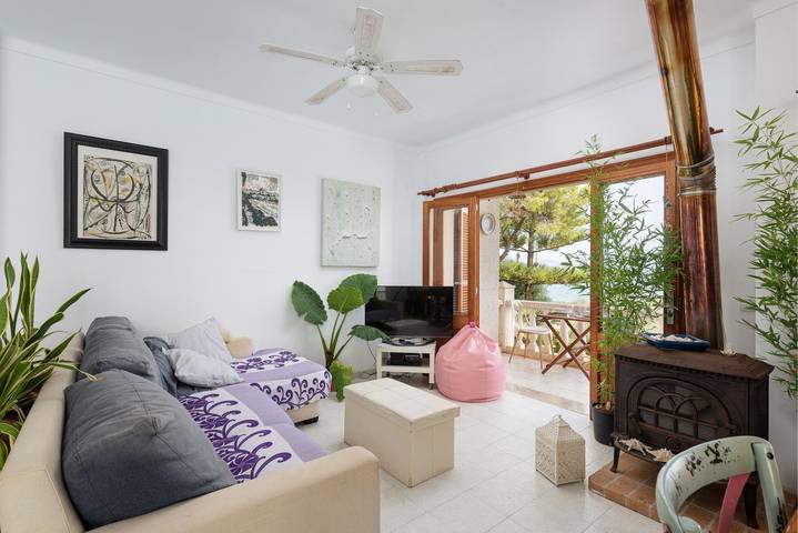 La Casa Del Far - Wunderschöne Doppelhaushälfte direkt am Meer in Alcanada. Wifi gratis. in Alcanada, Alcúdia