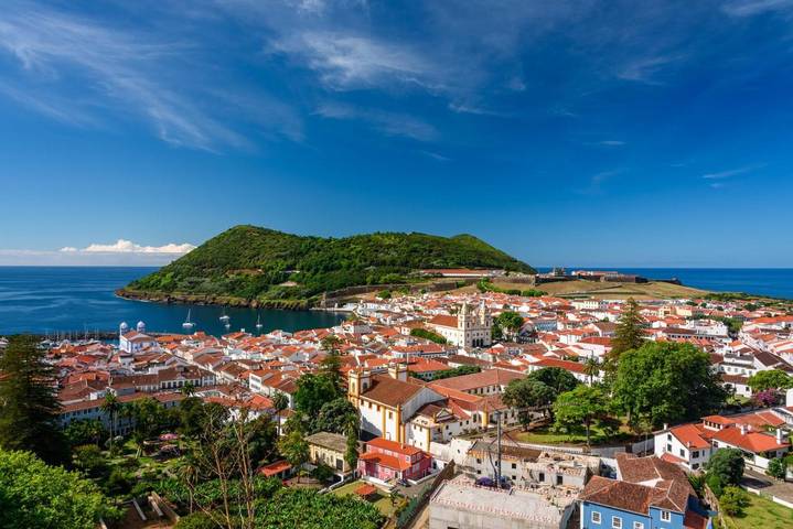 Apartamento para 8 personas, con vistas y jardín, Se admiten mascotas en Angra do Heroísmo