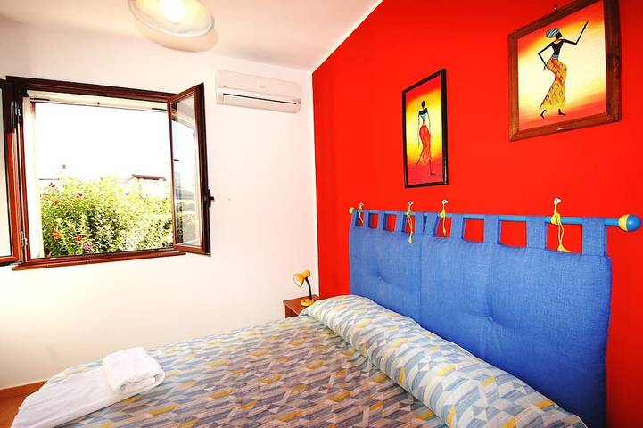 Location de vacances pour 12 personnes, avec Balcon et Jardin à Campofelice di Roccella - 3