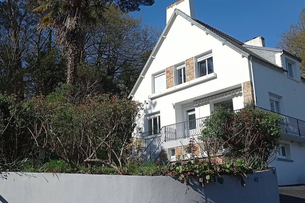 Waterfront villa with panoramic sea view in Logonna-Daoulas, Región de Brest