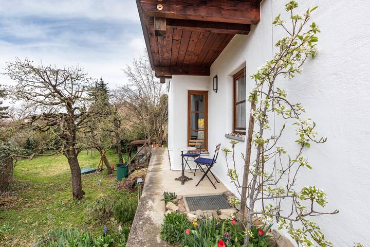 Appartement entier, Appartement "Sonnige Wohnung" avec terrasse privée et Wi-Fi in Efringen-Kirchen, Forêt-Noire du Sud