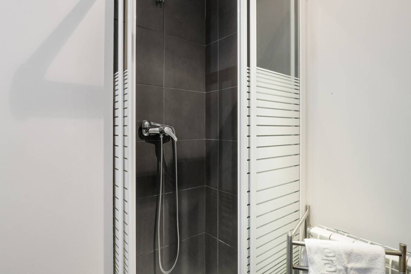 Modern studio in Arinsal van 40 m² met uitzicht op de bergen, foto 9