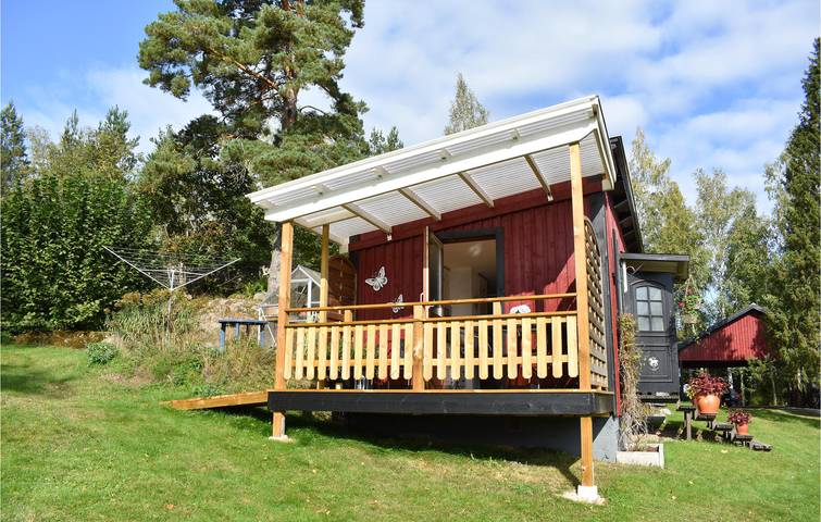 Ferienhaus für 3 Personen, mit Terrasse und Seeblick in Östergötland - 2