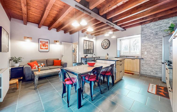 Location de vacances pour 6 personnes, avec Terrasse et Jardin à La Douze - 4