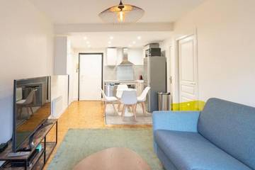 Gîte pour 4 personnes, avec balcon dans Parc des Princes