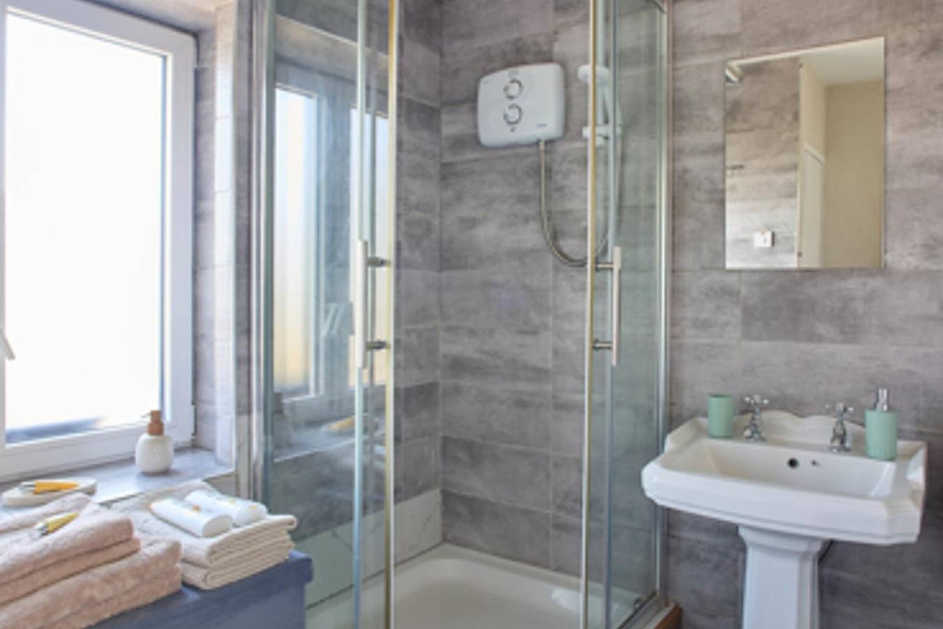 Hug Cottage - Sleeps 2 only Garden, Stove, Parking in County Cavan