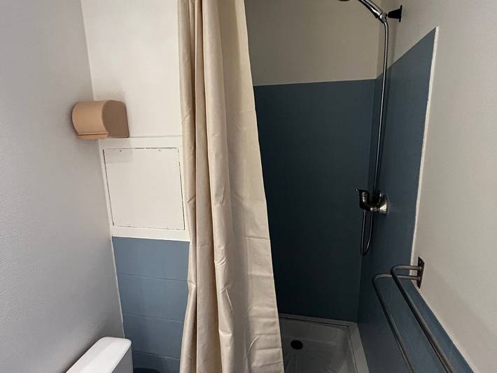 Ganze Wohnung, Helle Wohnung mit Wi-Fi 150m von Kurort in La Roche-Posay, Vienne