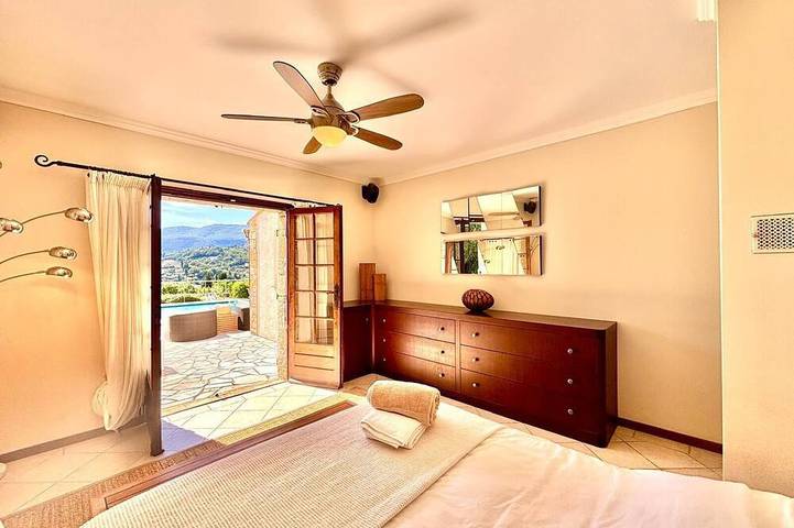 Villa pour 8 personnes, avec Terrasse et Jardin à Opio - 2