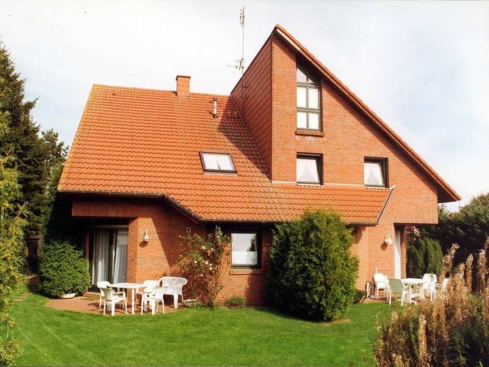 Ferienhaus für 7 Personen, mit Terrasse und Garten in Dangast