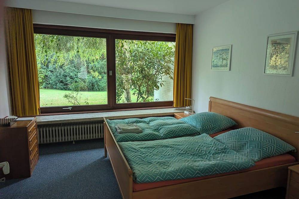 Charmantes 70er Jahre Haus mit großem Garten in Heide, Heide und Umgebung
