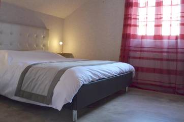 Location de vacances pour 2 personnes, avec vue ainsi que terrasse et jardin à Rhinau