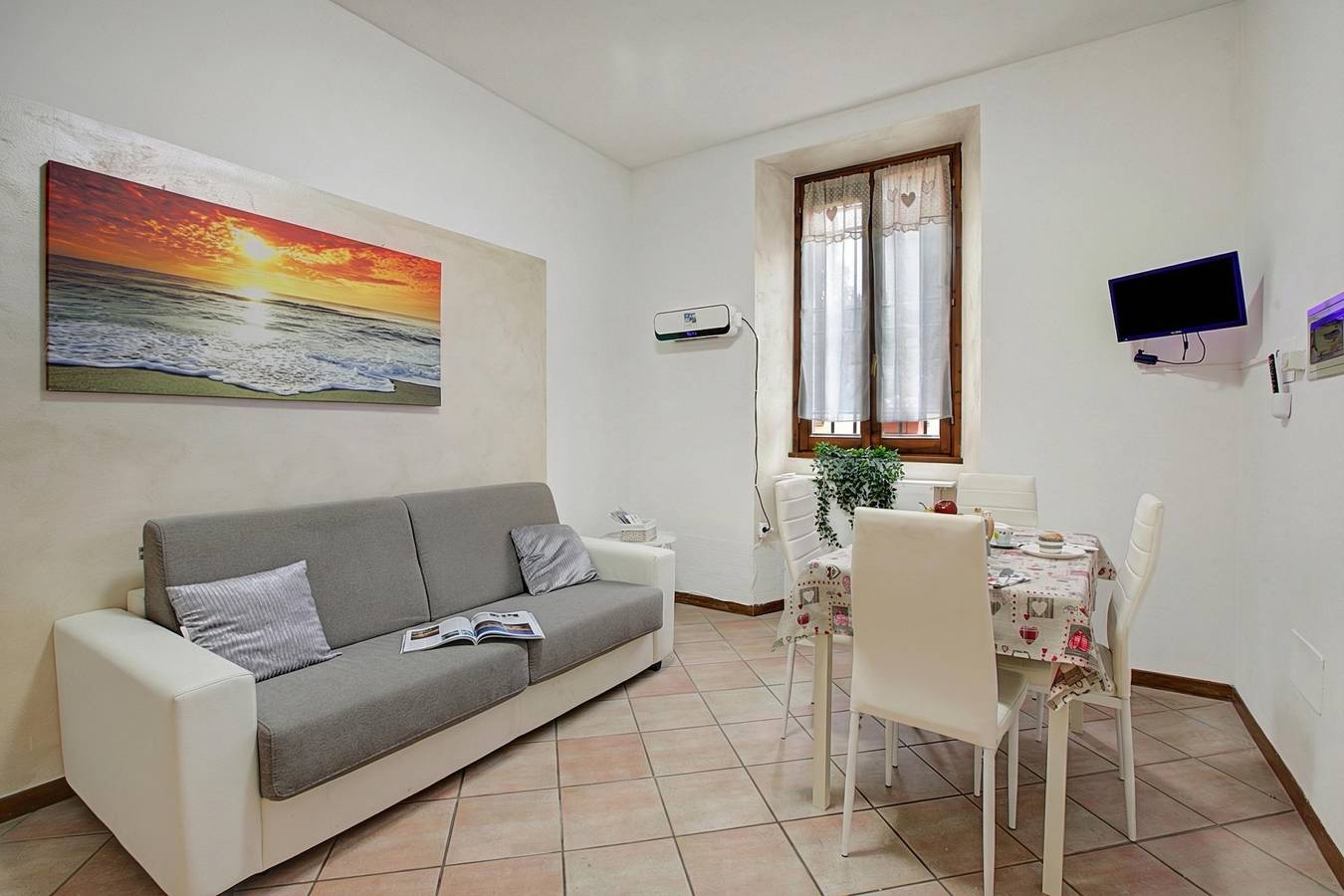 Appartamento intero, Berny Salò: Near the Lake & Garage in Salò, Prealpi Gardesane