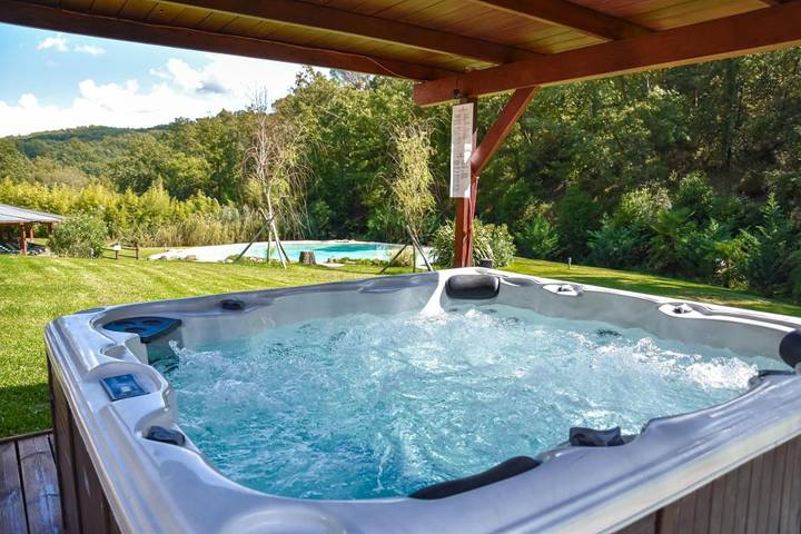 Maison de campagne pour 4 personnes, avec Jacuzzi et Terrasse ainsi que Jardin et Piscine à Scandicci - 2