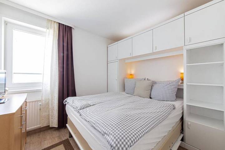Ferienwohnung für 3 Personen, mit Balkon und Garten sowie Pool in Sierksdorf - 3