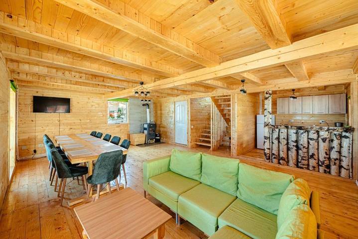 Location de vacances pour 10 personnes, avec jardin ainsi que balcon et vue dans Mărișel - 4