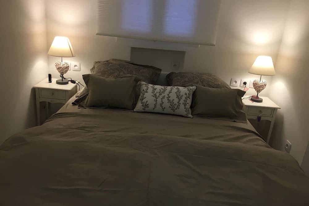 Entire apartment, High Standing Apartment in Port Cogolin, Gassin