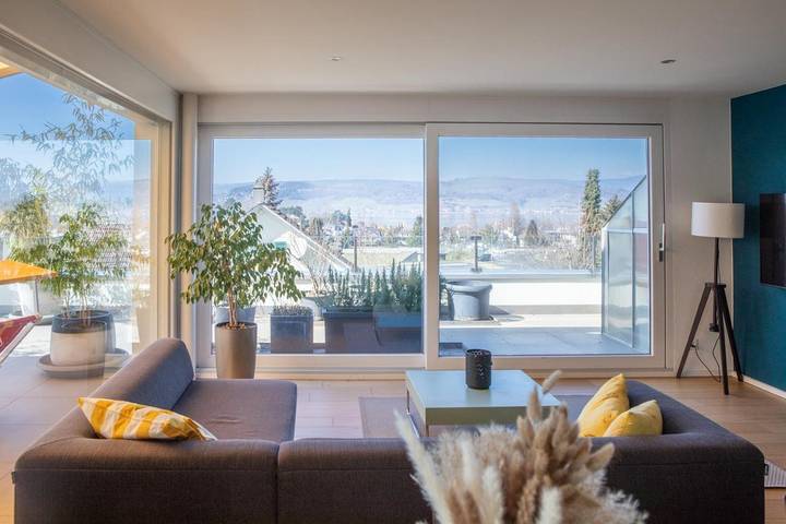 Gîte pour 4 personnes, avec vue sur le lac et vue ainsi que piscine et balcon, adapté aux familles à Morat - 4