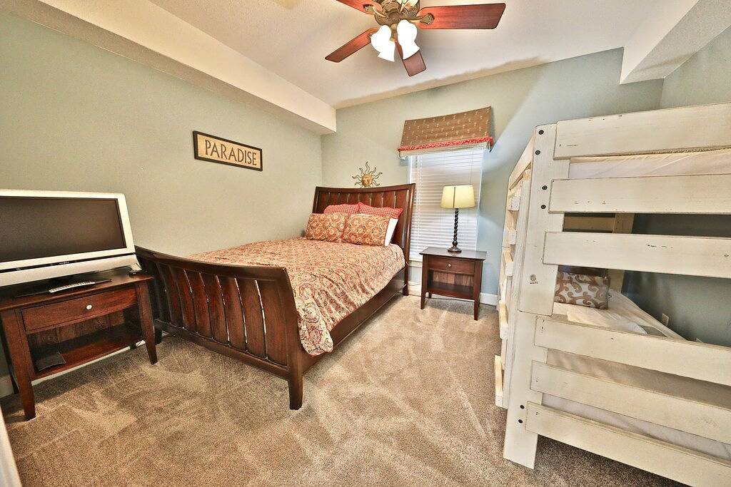 Ganze Wohnung, 10. Stock 2br / 2ba Ocean Villa schöne Einheit für 8 Personen in Panama City Beach, Emerald Coast