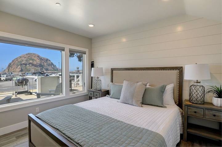 Vacation rental for 18 people, with balcony in Morro Bay