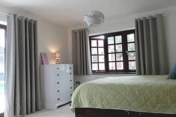 Cottage for 22 People in Dorset, South West England, Photo 3