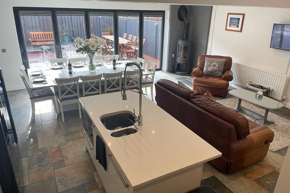 The Glynn, Portrush. Deluxe holiday home, 8 beds 12 guests 5 bedrooms. in Portrush, Grafschaft Antrim