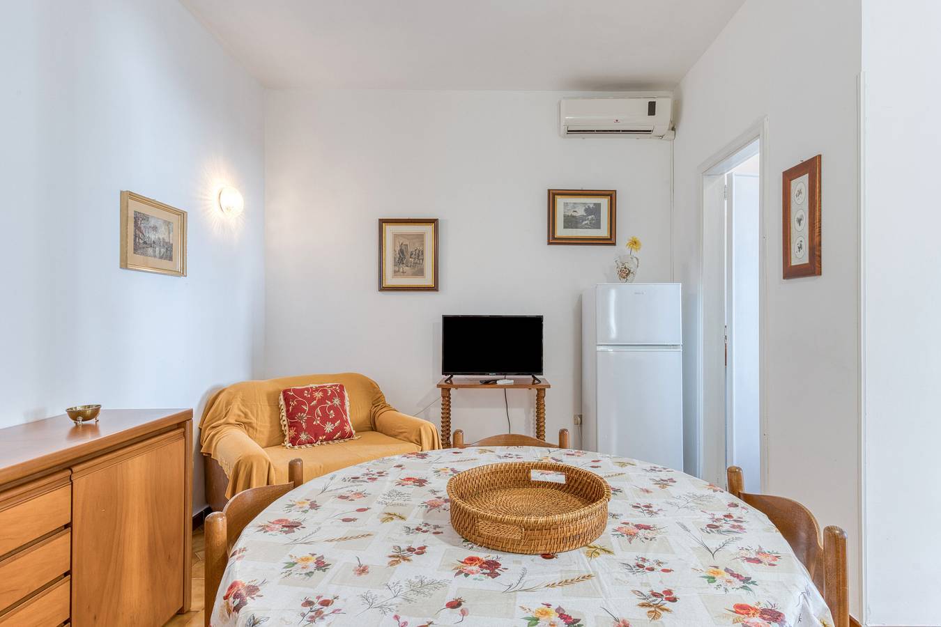 Apartamento entero, Apartment 'Trande' with Balcony, Wi-Fi and Air Conditioning in Leuca, Castrignano del Capo