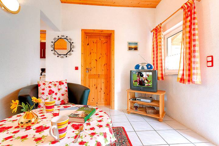 Bungalow für 2 Personen, mit Terrasse und Garten in Kühlungsborn - 4