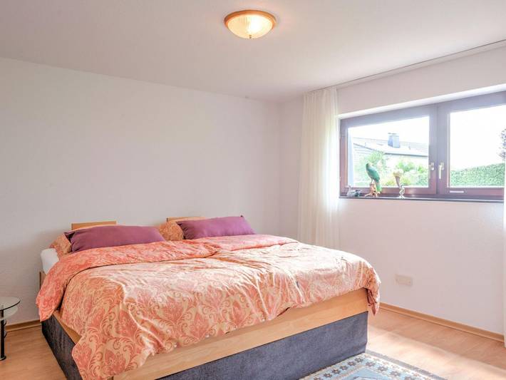 Ganze Wohnung, Ferienwohnung für 4 Personen mit Garten in Bad Driburg, Kreis Höxter