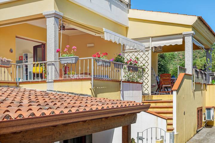 Gîte pour 3 personnes, avec jardin à Budoni - 3