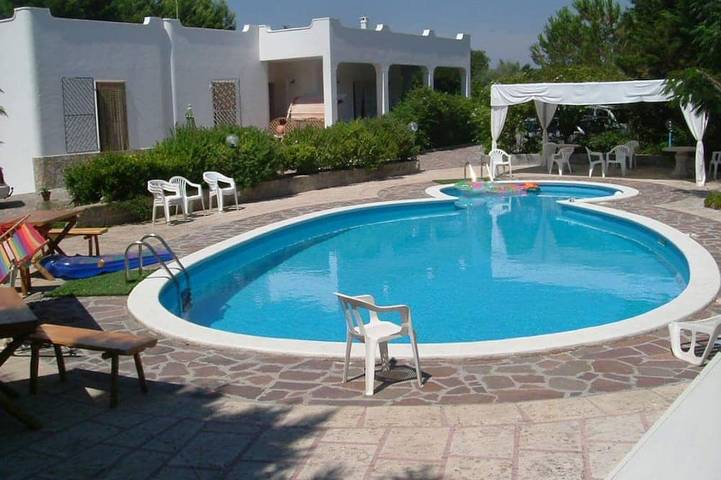 Ferienhaus für 13 Personen, mit Garten und Pool