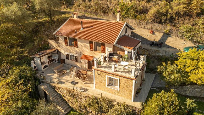 Prenota il tuo soggiorno a Villa Bella Vista, Liguria in Apricale, Alpi Liguri