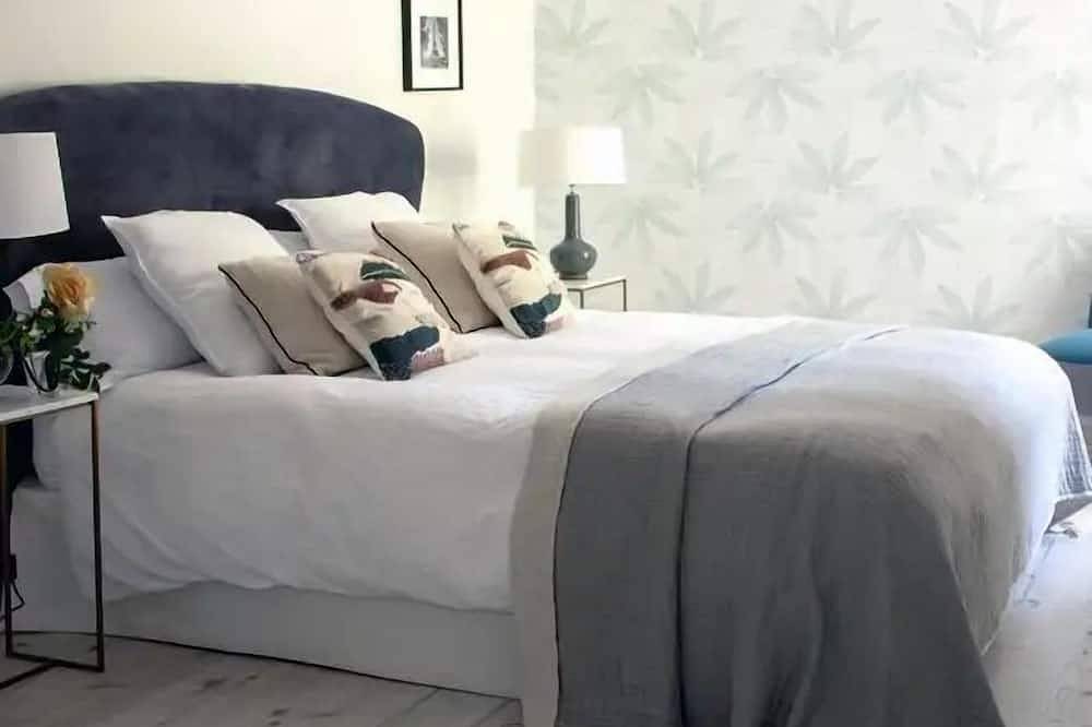 Wishome-Villa on the sea in Comillas. Swimming pool in Comillas, Kantabrische Küste