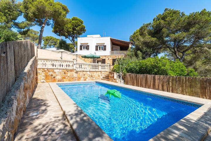 Villa for 6 people, with balcony and garden - 1
