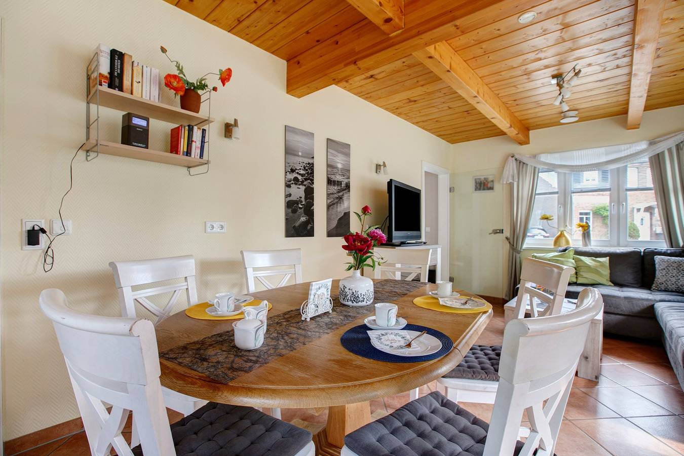 'Ferienhaus Siegfried' mit gemeinsamer Terrasse, Garten und Wi-Fi in Niebüll, Nordseeküste