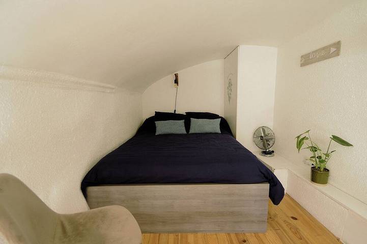 Entire apartment, Apartment in Aubenas town center, cozy style, office, internet, netflix in Aubenas, Ardèche