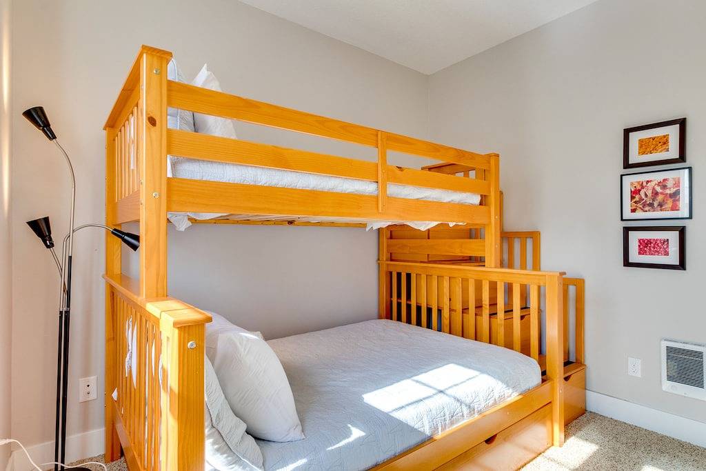 Moderne, schöne hundefreundliche Haus mit eigenem Whirlpool in der Nähe der Bucht in Tillamook County