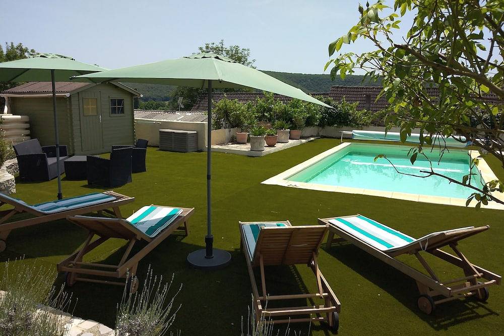 Gite Independant avec piscine chauffée proche de Rocamadour in Pinsac, Parc Naturel Régional des Causses du Quercy