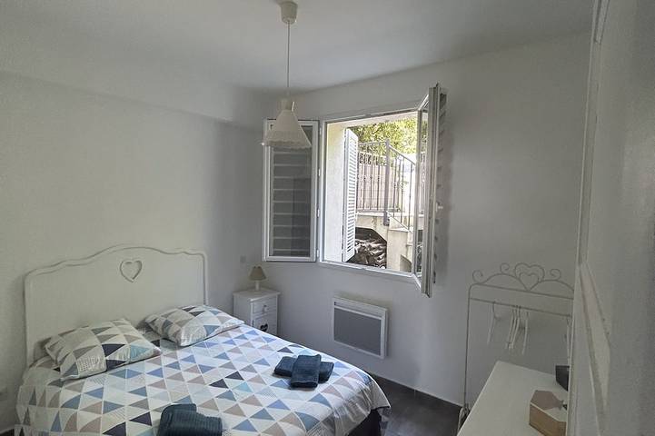 Location de vacances pour 6 personnes, avec jardin dans Plage De La Marine De Meria - 2