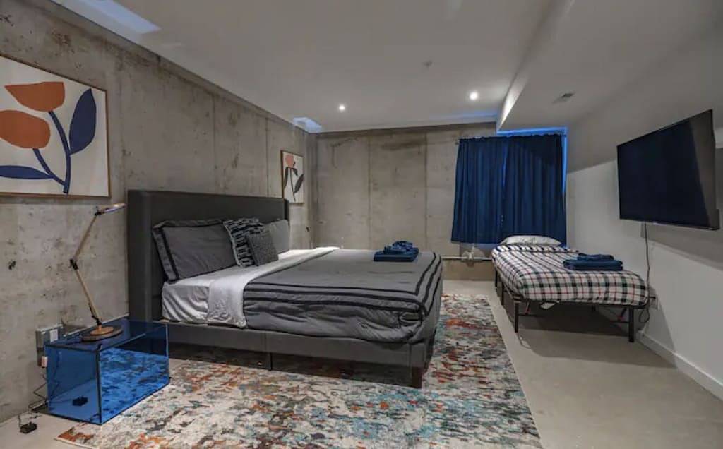 Modern Townhome 15 | Free Park | Hosted Stay Rafa in Philadelphia, Philadelphia County