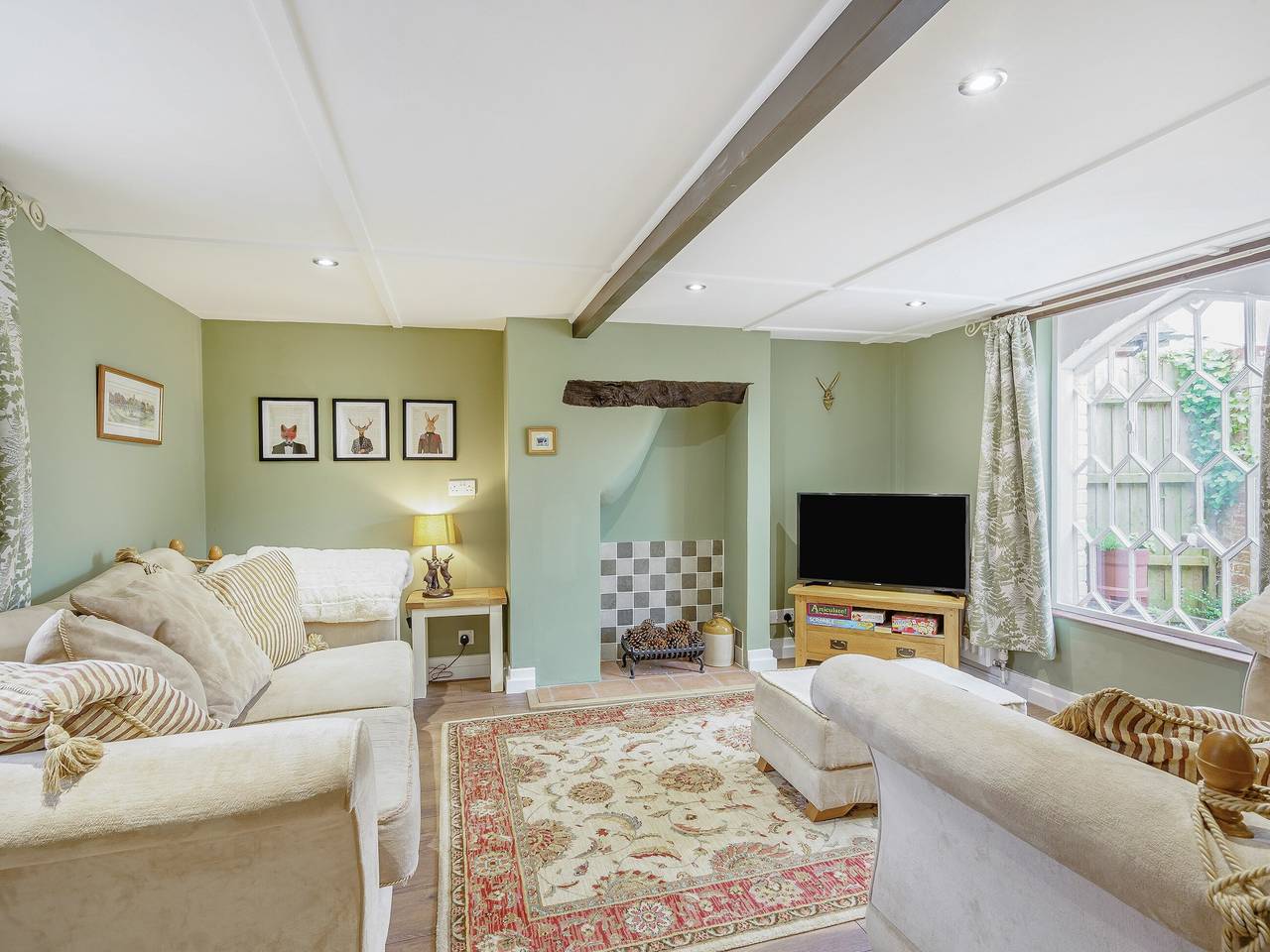 Duck Island Cottage in Ringwood, Hampshire