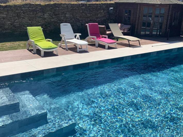 Location de vacances pour 4 personnes, avec Terrasse ainsi que Jardin et Piscine à Comps-la-Grand-Ville