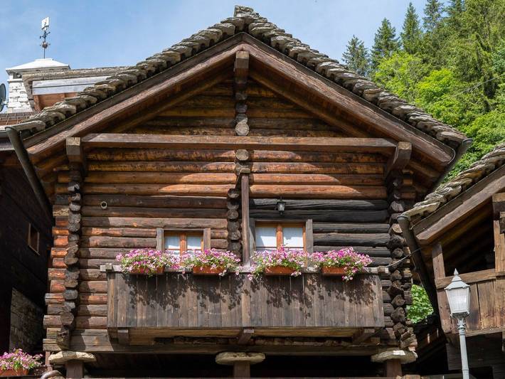 Ganze Wohnung, Chalet Borgo Walser Testa 2 in Macugnaga, Walliser Alpen