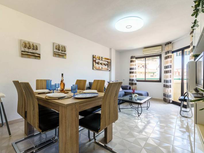 Ferienwohnung für 5 Personen, mit Pool und Balkon - 1