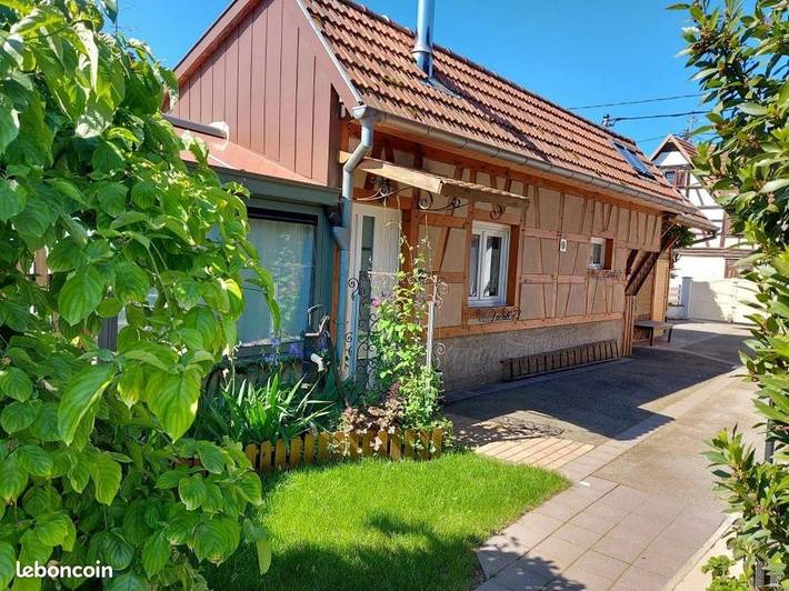 Location de vacances pour 4 personnes, avec Terrasse ainsi que Jardin et Piscine à Valff