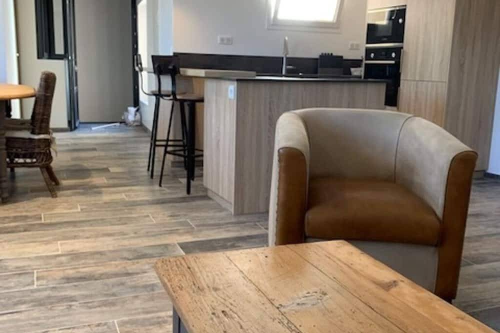 Le Romarin-Fully Air-Conditioned Village House With Free Wifi in Aups, Brignoles region