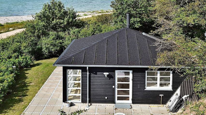 Ferieudlejning for 4 personer, med udsigt og terrasse på Fyn