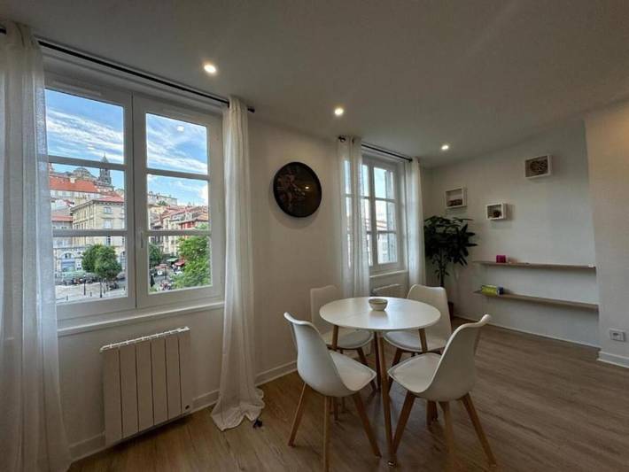 Gîte pour 3 personnes, avec vue dans Office de Tourisme du Puy en Velay - 2