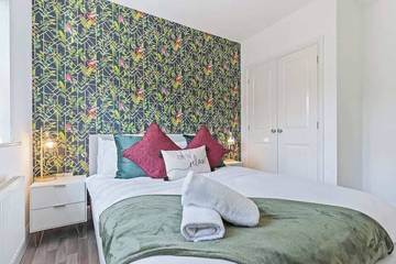 Apartment for 4 People in Solihull, Birmingham Area, Photo 2