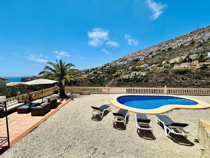Ferienwohnung für 4 Personen, mit Terrasse und Pool sowie Garten - 1