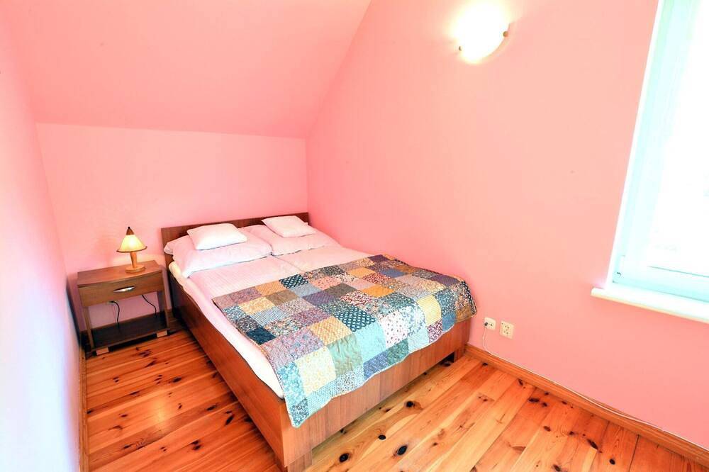 Ferienhaus mit privater Sauna und Garten in Jarosławiec, Powiat Sławieński